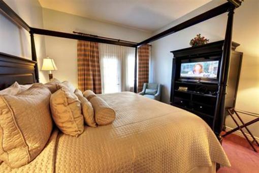 фото отеля The Woodlawn Inn