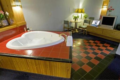 фото отеля Americas Best Value Inn North Kingstown