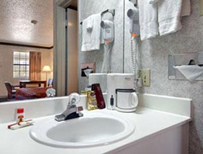 фото отеля Super 8 Motel North Dallas Addison (Texas)