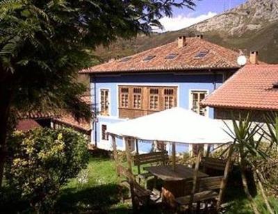 фото отеля Hotel La Tiendona Cangas de Onis