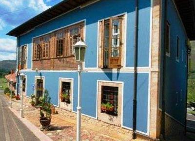 фото отеля Hotel La Tiendona Cangas de Onis