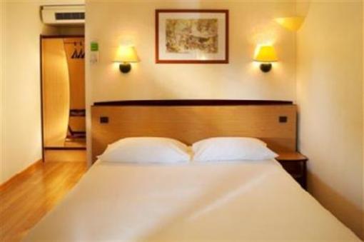 фото отеля Campanile Hotel Conflans-Sainte-Honorine