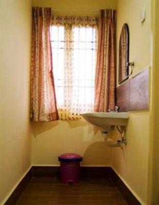 фото отеля Season 4 Guest House Chennai