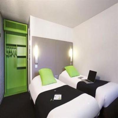 фото отеля Campanile Hotel La Verriere