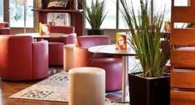 фото отеля Campanile Valenciennes Ouest Hotel Petite-Foret