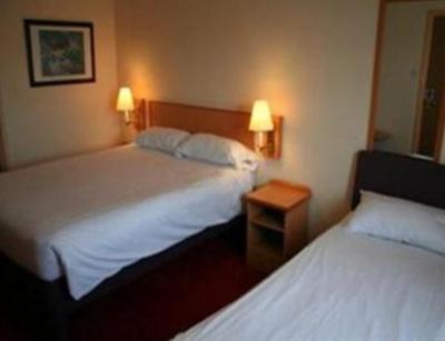 фото отеля Days Inn Tewkesbury Strensham