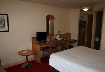 фото отеля Days Inn Tewkesbury Strensham