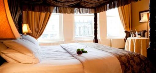 фото отеля Westenra Arms Hotel
