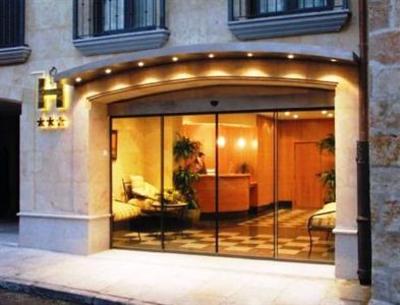 фото отеля Hotel Torre del Clavero
