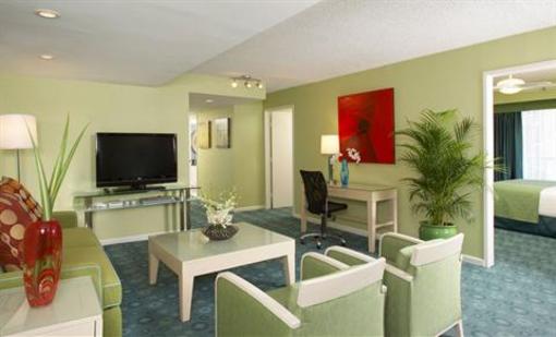 фото отеля BEST WESTERN PLUS Coconut Waikiki - an Aqua Boutique Hotel