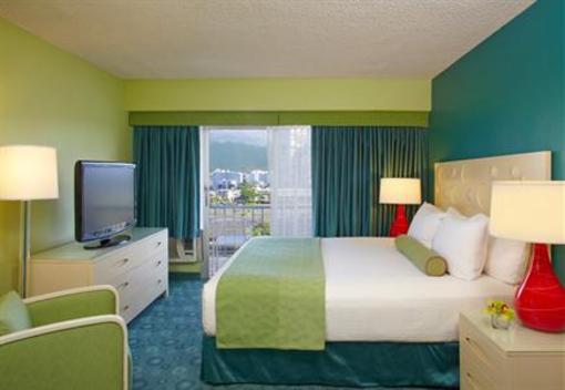 фото отеля BEST WESTERN PLUS Coconut Waikiki - an Aqua Boutique Hotel