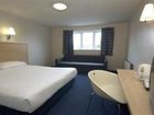 фото отеля Travelodge Cardiff West