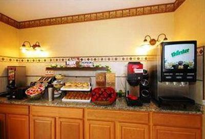 фото отеля Econo Lodge Inn & Suites Old Saybrook