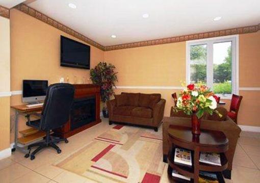фото отеля Econo Lodge Inn & Suites Old Saybrook