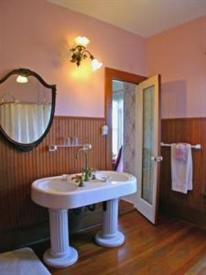 фото отеля Blue Goose Inn B&B