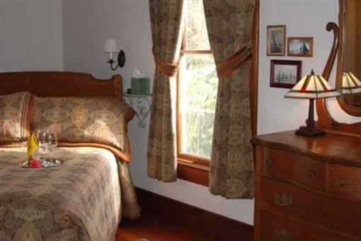 фото отеля Blue Goose Inn B&B