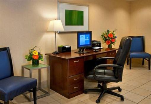 фото отеля Fairfield Inn Portsmouth Seacoast