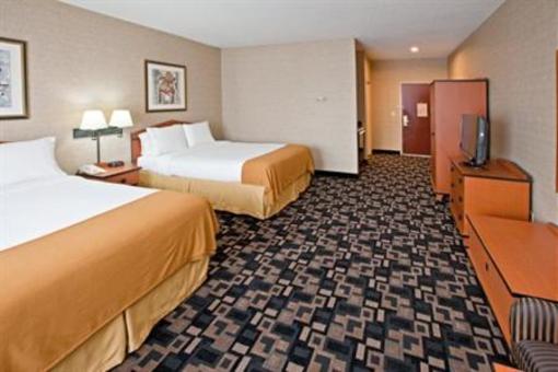 фото отеля Holiday Inn Express Hotel & Suites Greenwood