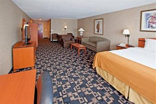 фото отеля Holiday Inn Express Hotel & Suites Greenwood