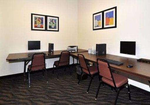 фото отеля Clarion Inn & Suites Stockton (California)