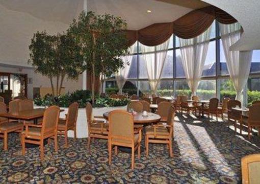 фото отеля Clarion Inn & Suites Stockton (California)