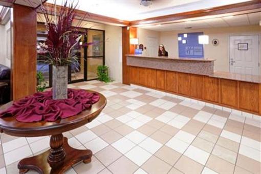 фото отеля Holiday Inn Express Brownwood