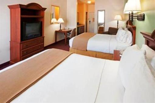 фото отеля Holiday Inn Express Brownwood