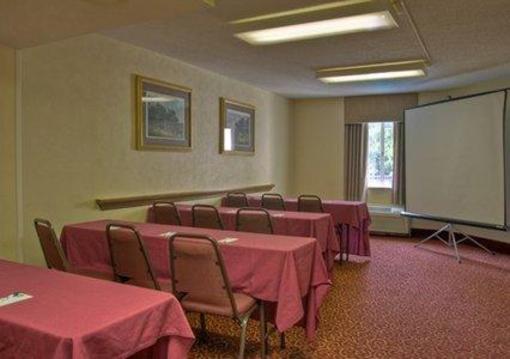 фото отеля Comfort Inn and Suites Raleigh