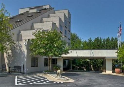 фото отеля Comfort Inn and Suites Raleigh