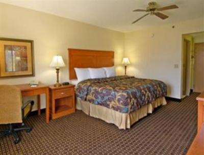 фото отеля Baymont Inn and Suites Chattanooga