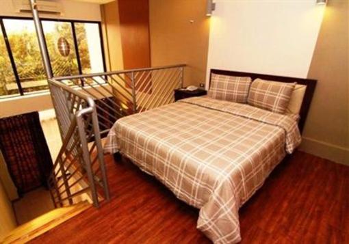 фото отеля Uptown Condotel