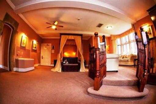 фото отеля Best Western Rogerthorpe Manor Hotel Pontefract