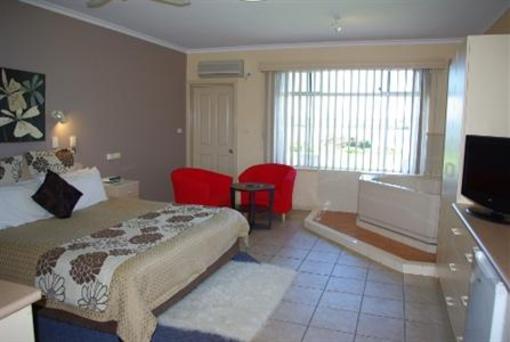 фото отеля Lakeview Motel and Apartments Robe