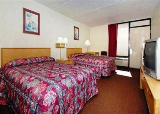 фото отеля Econo Lodge Midtown Savannah