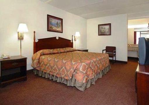 фото отеля Econo Lodge Midtown Savannah