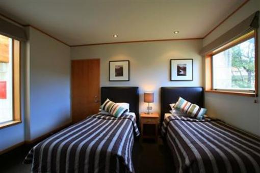 фото отеля Distinction Te Anau Hotel and Villas