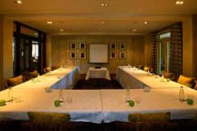 фото отеля Distinction Te Anau Hotel and Villas