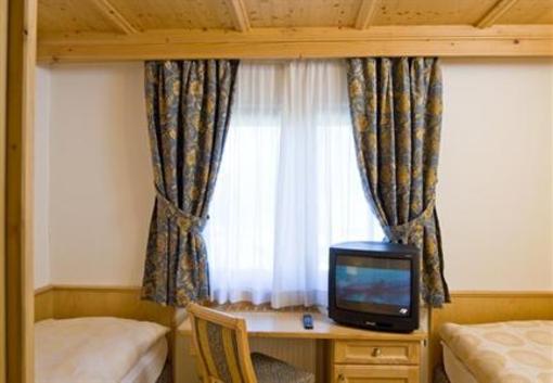 фото отеля Alpen Hotel Corona