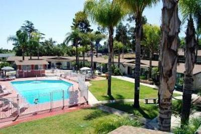 фото отеля Fallbrook Country Inn