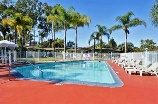 фото отеля Fallbrook Country Inn
