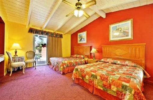 фото отеля Fallbrook Country Inn