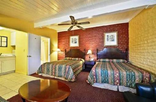 фото отеля Fallbrook Country Inn