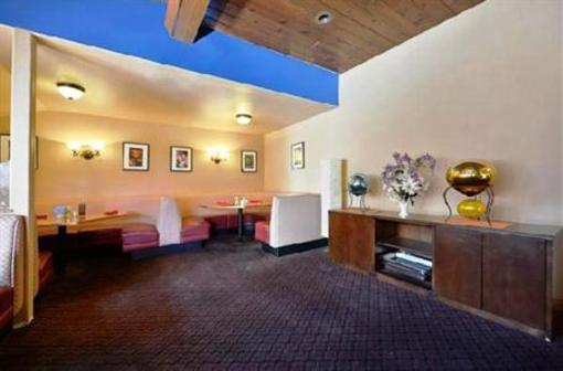 фото отеля Fallbrook Country Inn
