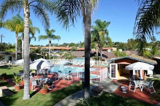 фото отеля Fallbrook Country Inn