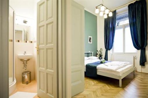 фото отеля Budapest Rooms Bed & Breakfast