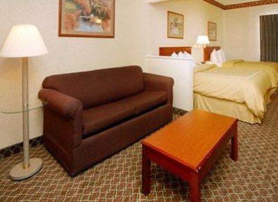 фото отеля Comfort Suites Auburn Hills