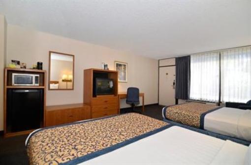 фото отеля BEST WESTERN Paint Pony Lodge