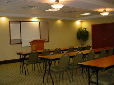 фото отеля Holiday Inn Express Hotel & Suites - Athens