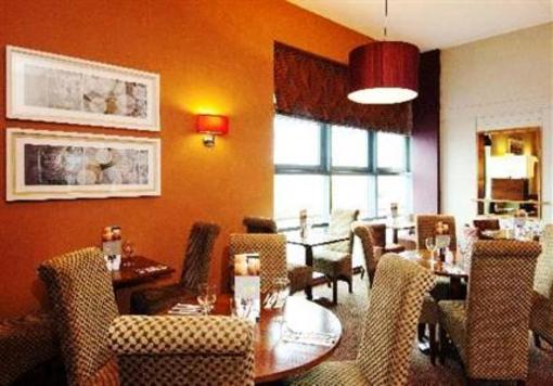 фото отеля Premier Inn London Wimbledon South