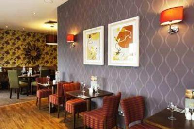 фото отеля Premier Inn London Wimbledon South